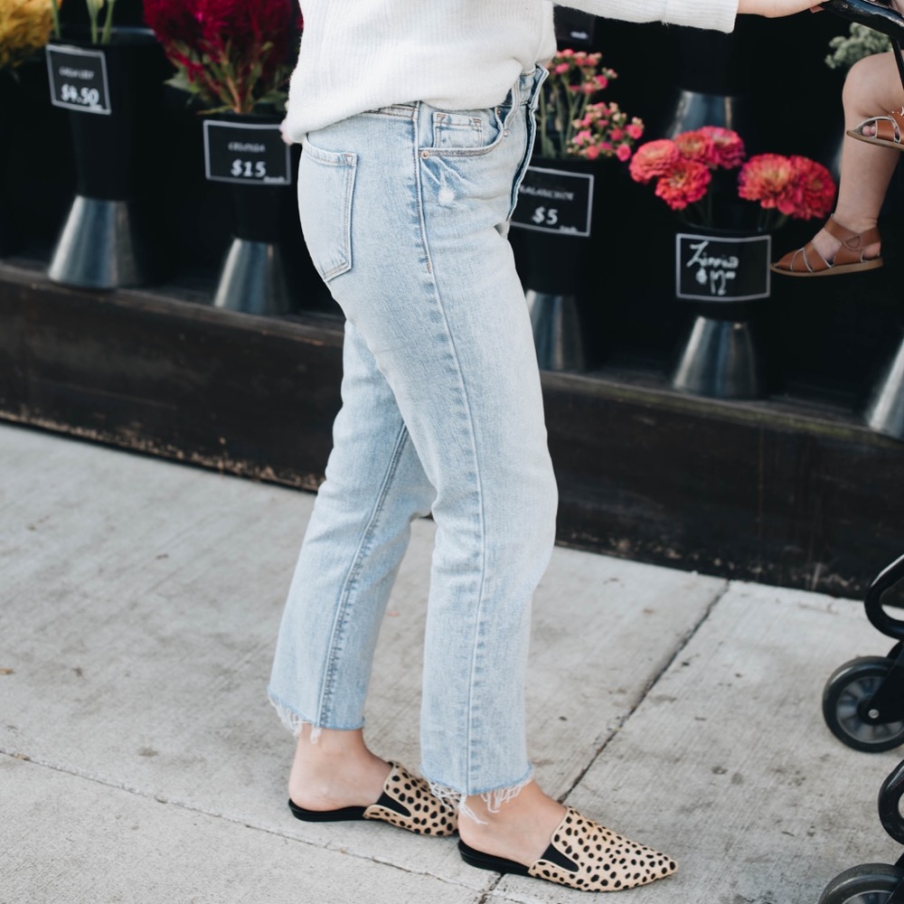 Old navy power slim straight light wash distressed jeans